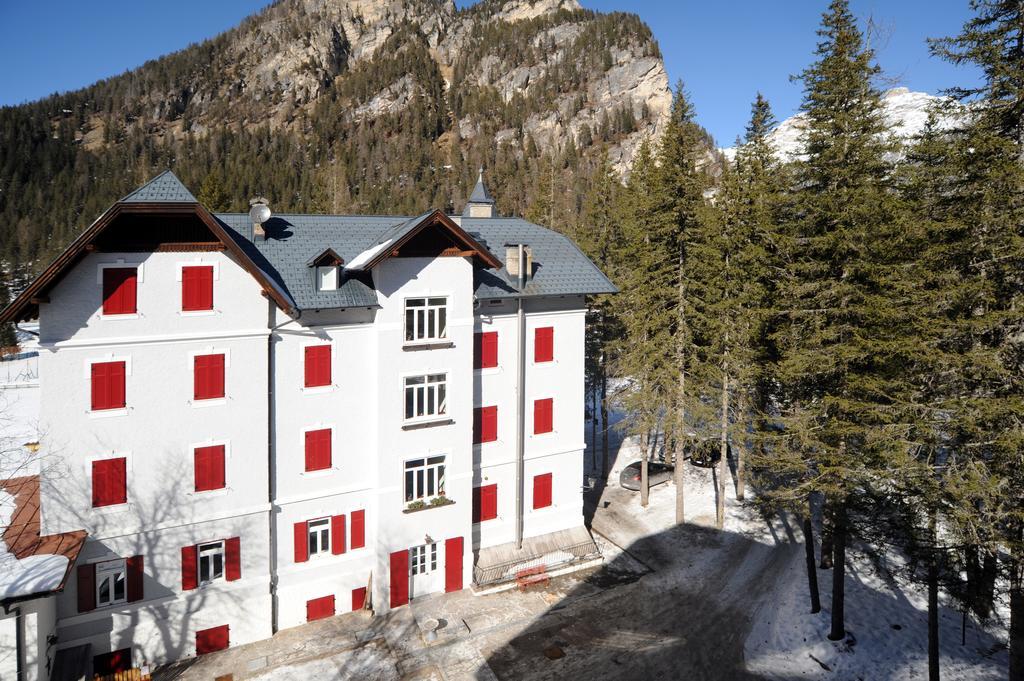 Hotel Croda Rossa Carbonin Exterior foto