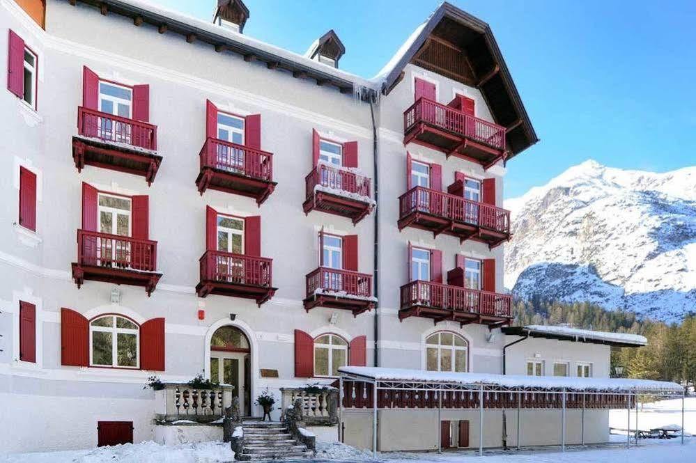 Hotel Croda Rossa Carbonin Exterior foto